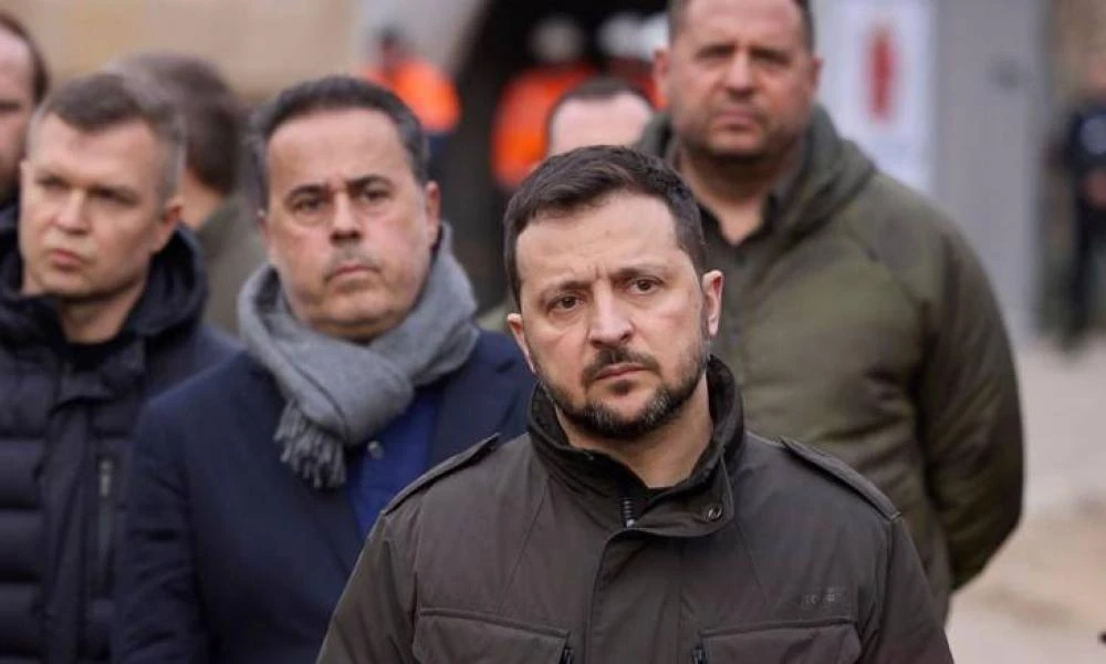 Μαζικές καρατομήσεις υπουργών από τον Ζελένσκι ενόψει «δύσκολου χειμώνα»